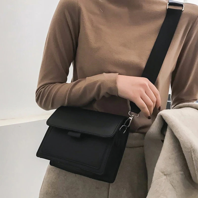 Ladies Messenger Bag New Solid Color 2024 New Trendy Wide Shoulder Strap Small Square Bag Retro Casual Simple Crossbody Bag